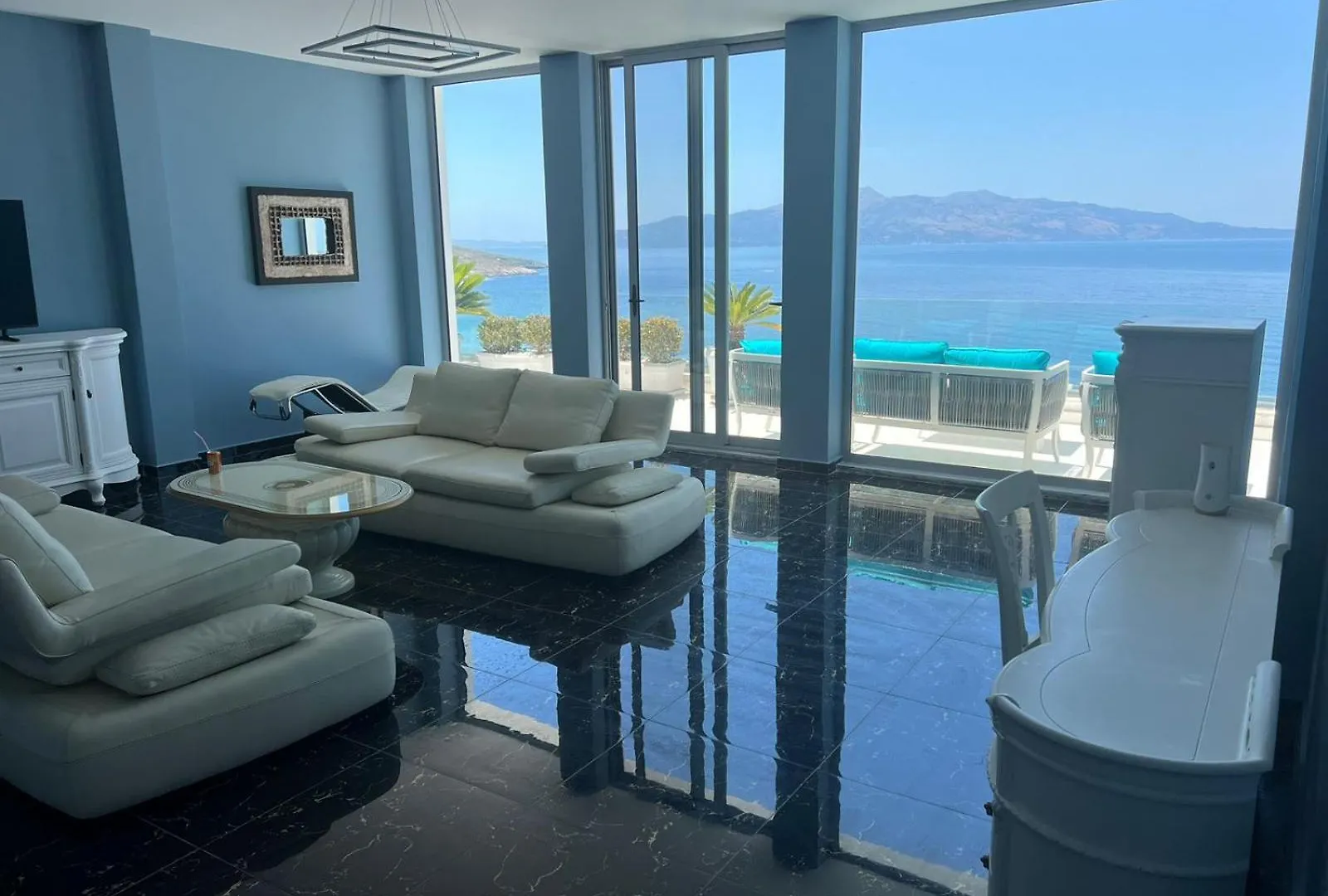 Lux Apartment Saranda Albania
