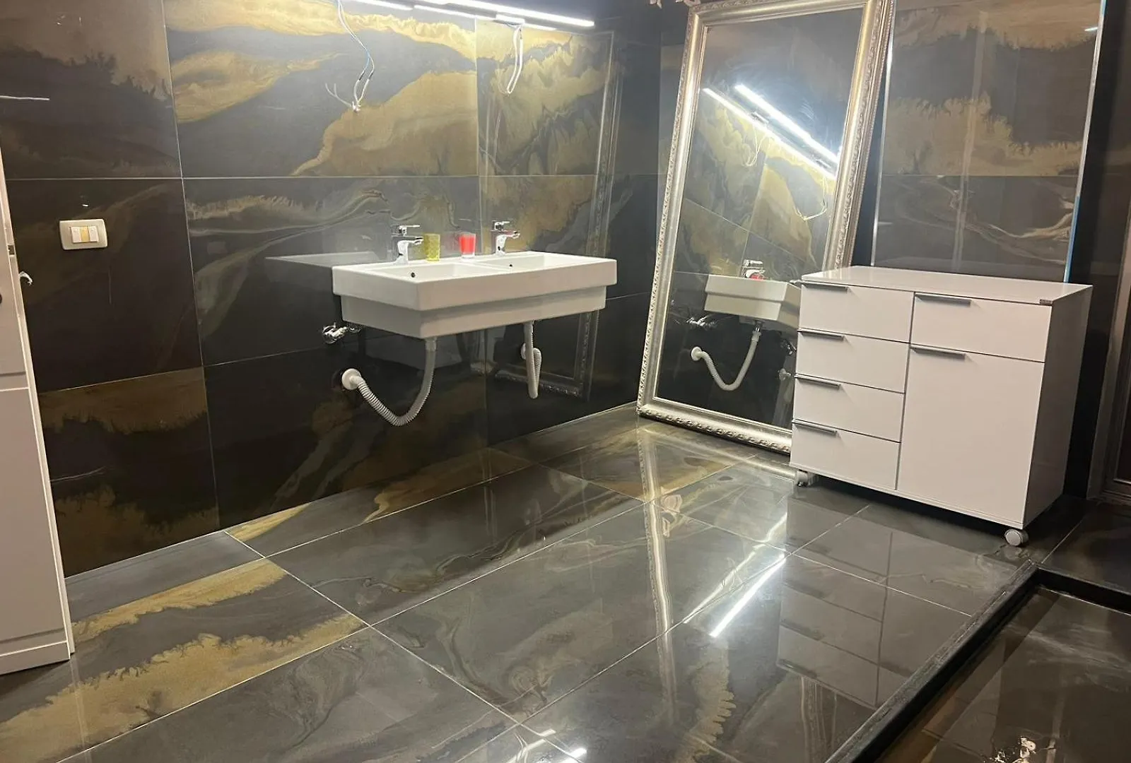 Lux Apartment Saranda 0*, Sarande