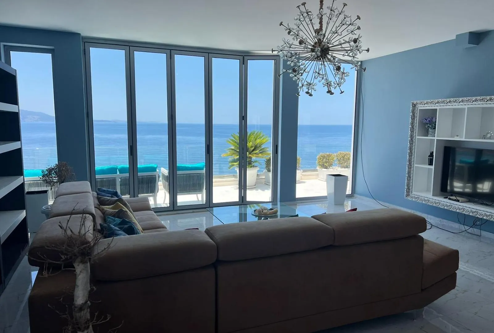 Lux Apartment Saranda Albania